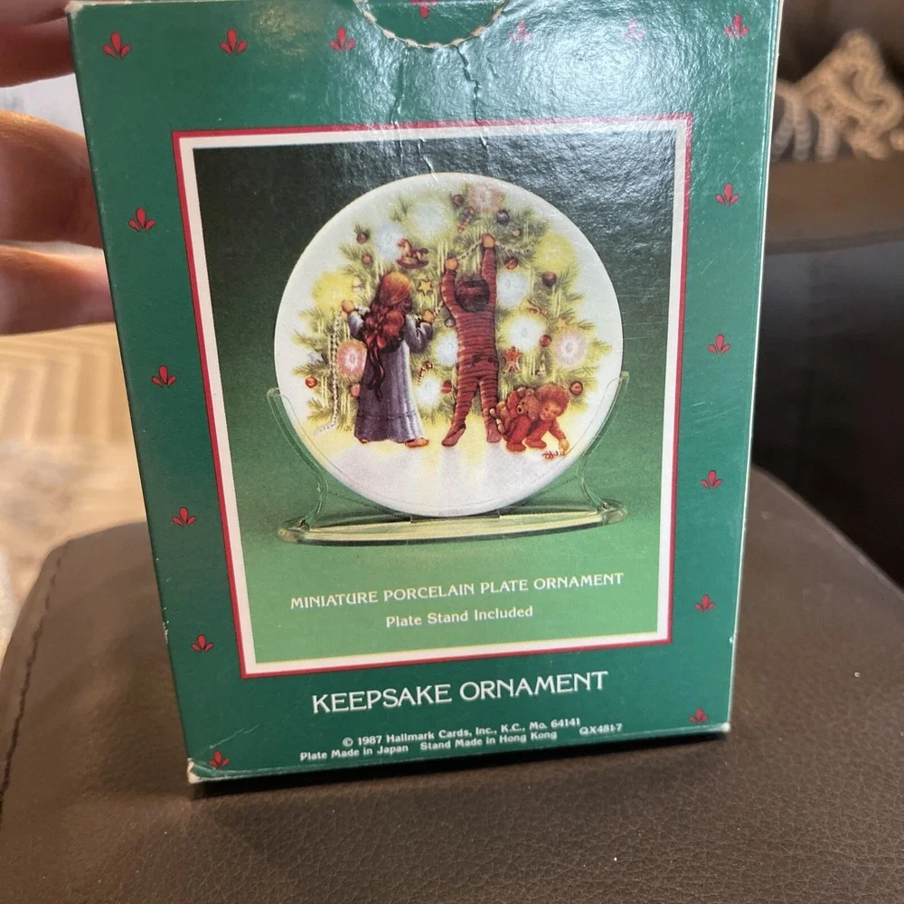 Hallmark Keepsake‎ Ornament Light Shines At Christmas Collector's Plate #1  1987